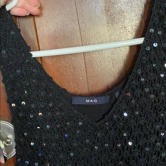 Top - Picture 4 of 7